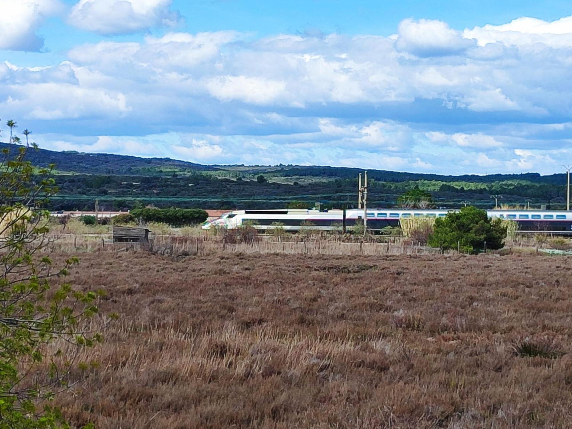 Mobilhome Au Camping Les Salins De La Gardiole Ex Camping Europe Вик-ла-Гардьоль Экстерьер фото