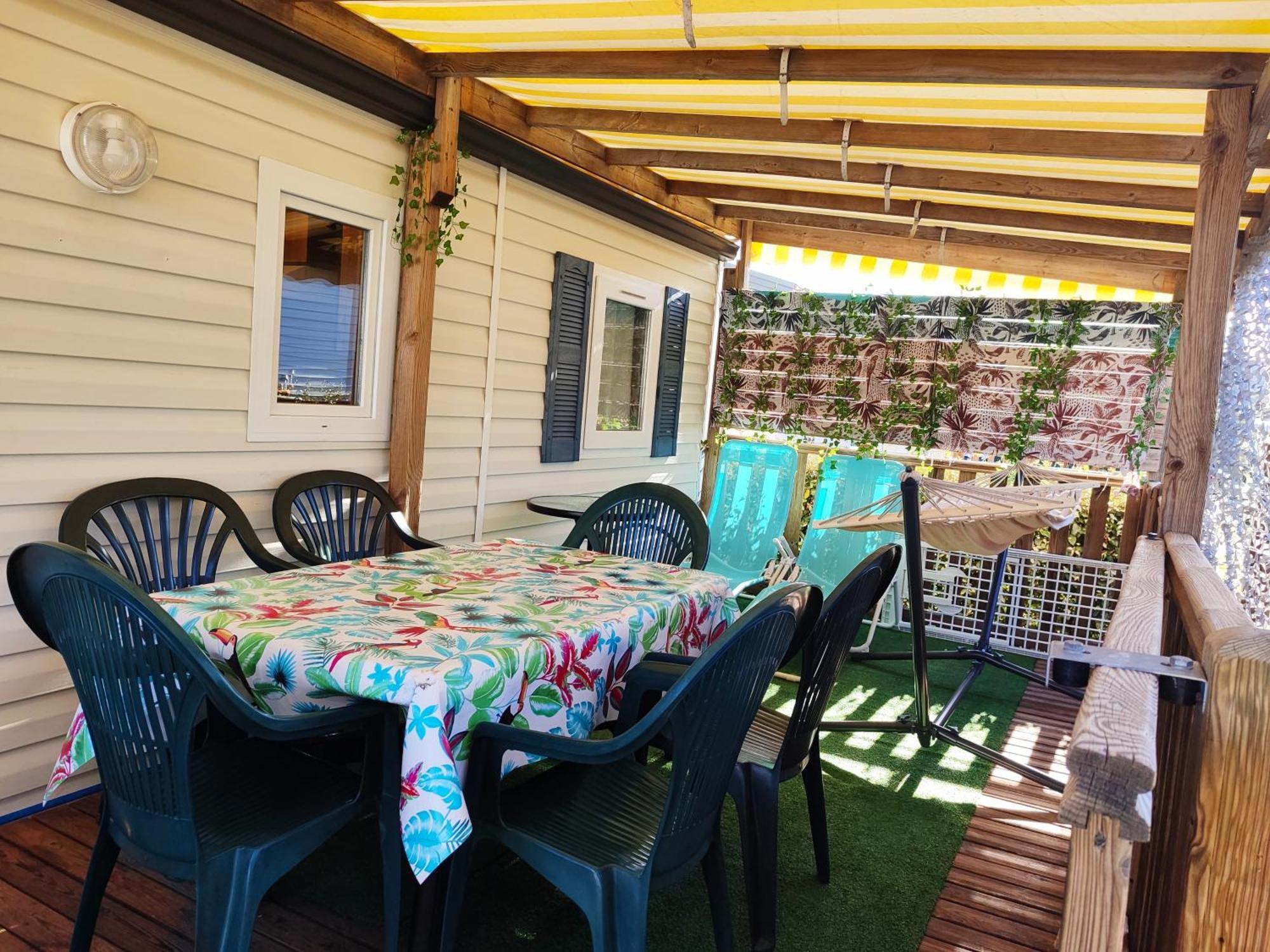 Mobilhome Au Camping Les Salins De La Gardiole Ex Camping Europe Вик-ла-Гардьоль Экстерьер фото