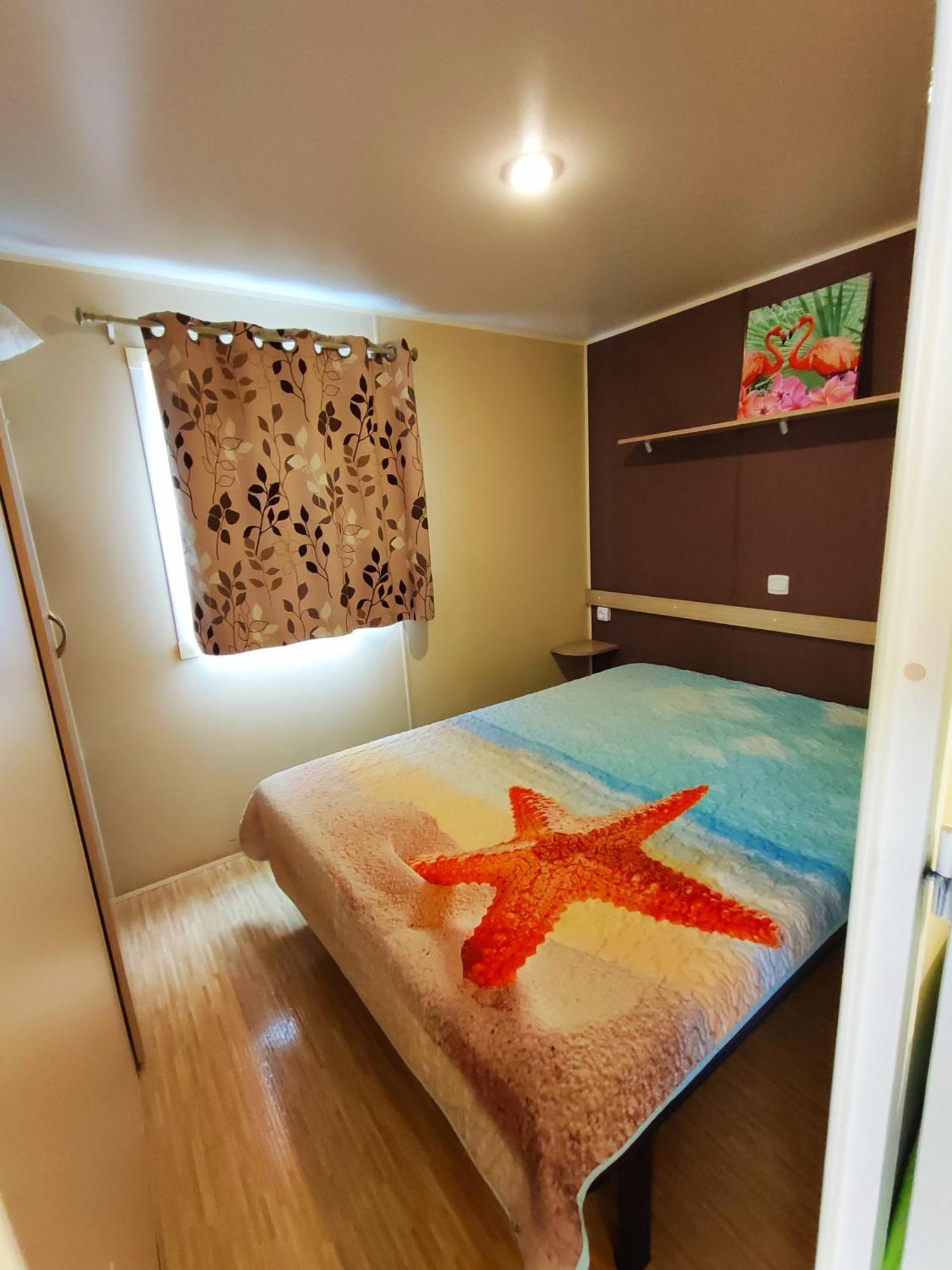 Mobilhome Au Camping Les Salins De La Gardiole Ex Camping Europe Вик-ла-Гардьоль Экстерьер фото