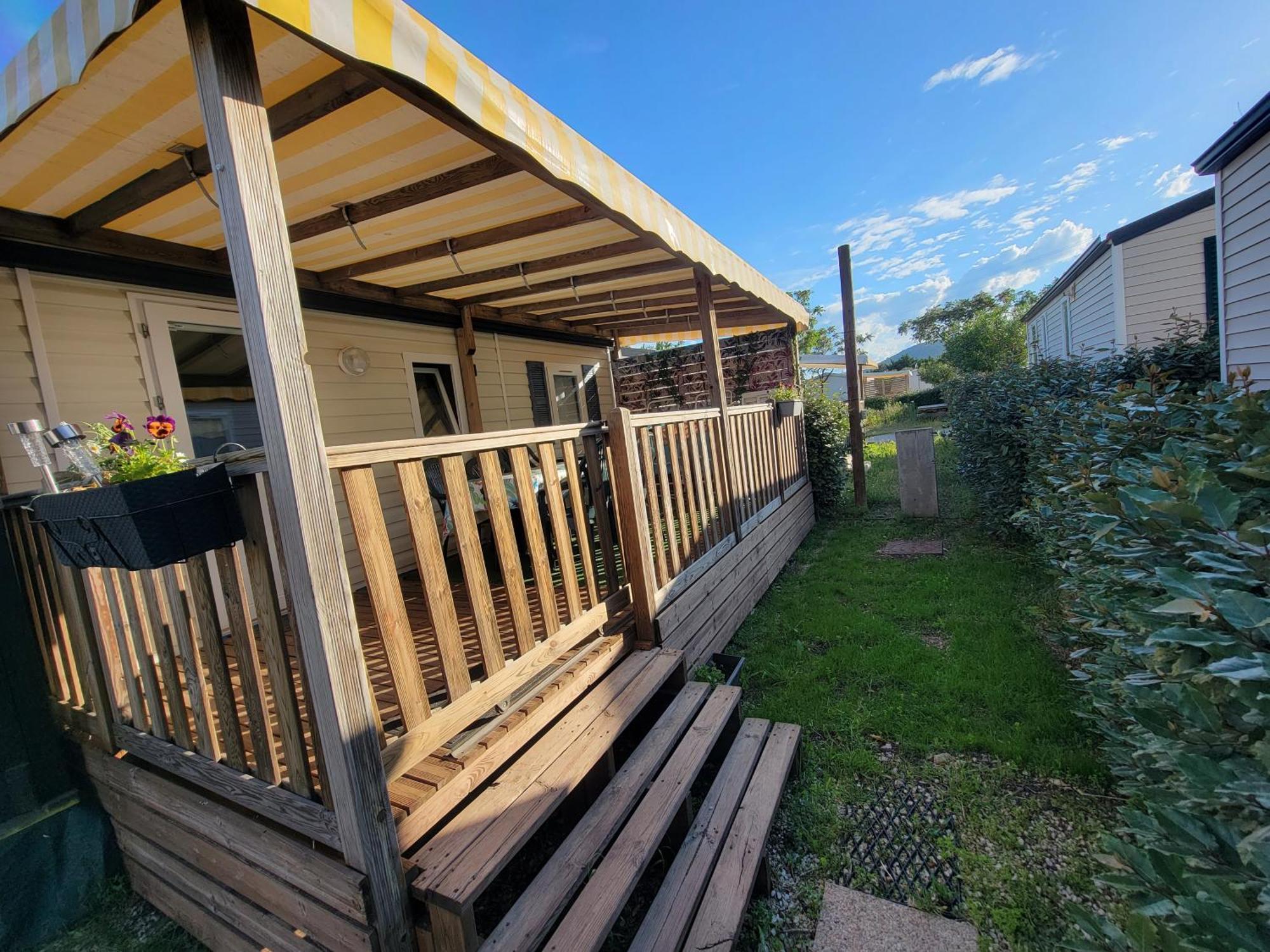 Mobilhome Au Camping Les Salins De La Gardiole Ex Camping Europe Вик-ла-Гардьоль Экстерьер фото