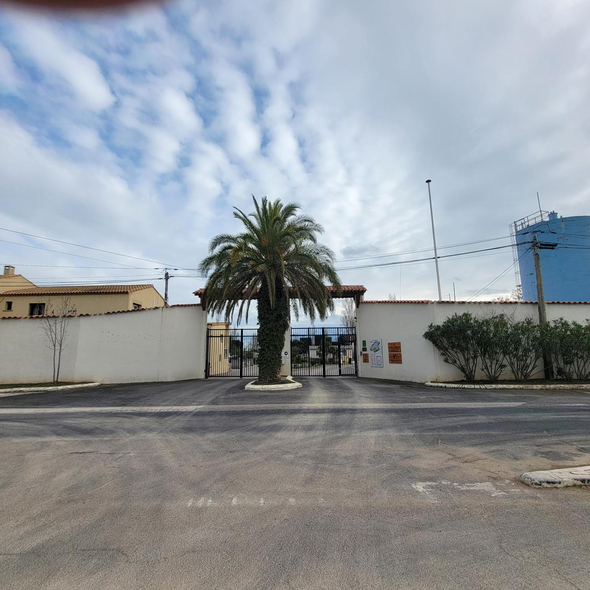 Mobilhome Au Camping Les Salins De La Gardiole Ex Camping Europe Вик-ла-Гардьоль Экстерьер фото